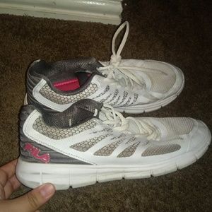 Fila size 9 shoes